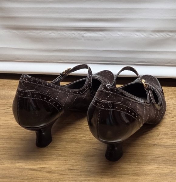 Franco Sarto Women's Brown Patent Leather Pumps - Picture 6 of 8